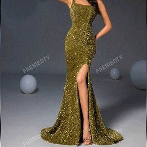 Square Neck Split Thigh Velvet Sequin Dress